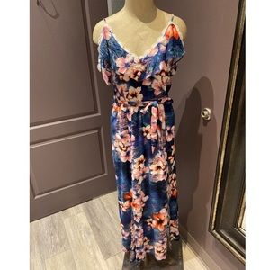 Cold shoulder maxi dress